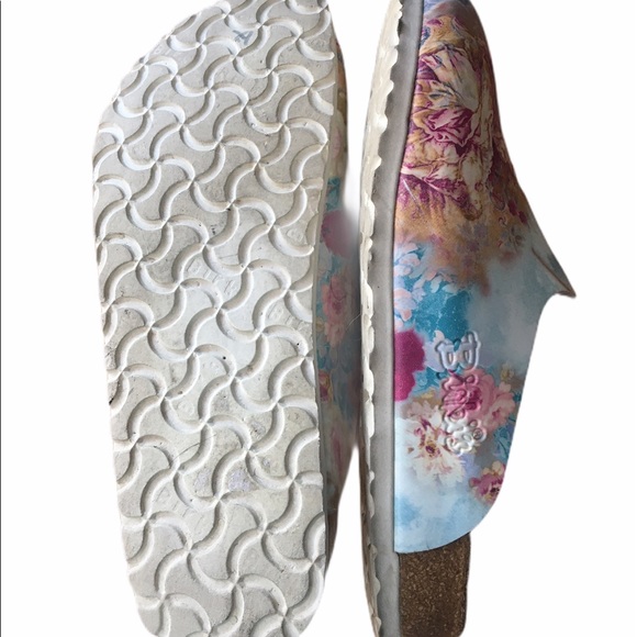 SOLDFloral Birkenstock Clogs - Picture 2 of 3